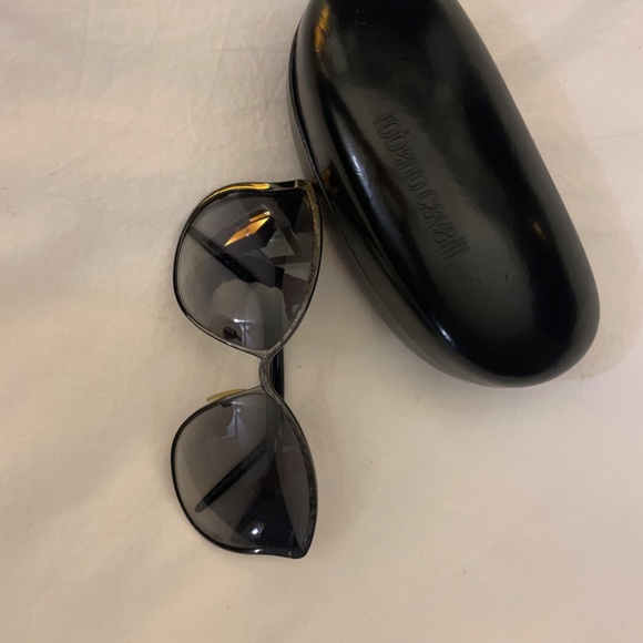Roberto Cavalli Sunglasses - Picture 3 of 4